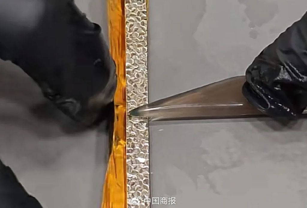 △图片来源：某“金包银”品牌视频截图。