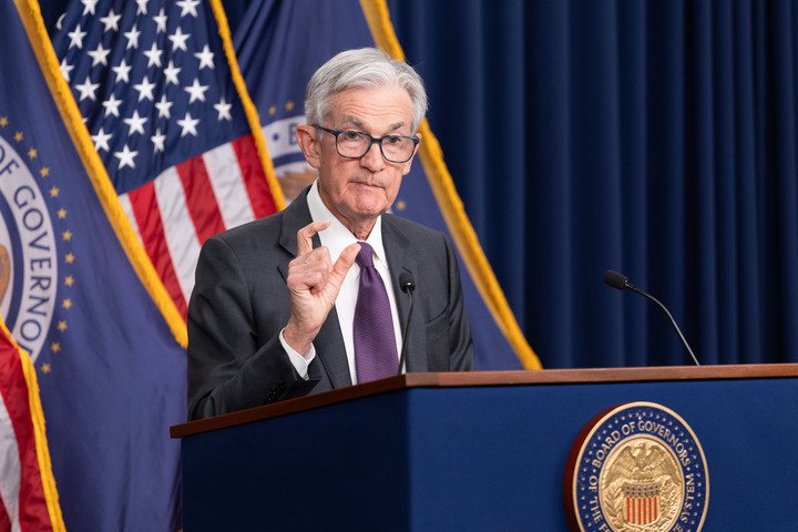 美国联邦储备委员会主席鲍威尔在华盛顿出席记者会&nbsp; 新华社记者 胡友松 摄