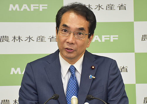 日本米价暴涨 农林水产大臣却称家中“米多到可以出售”
