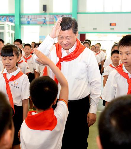 时政微观察丨总书记深情寄望“小树苗”