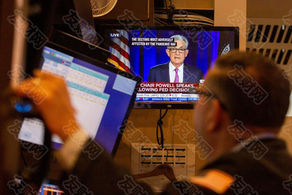 随着强劲的就业数据拖累美债 交易员撤回美联储降息押注