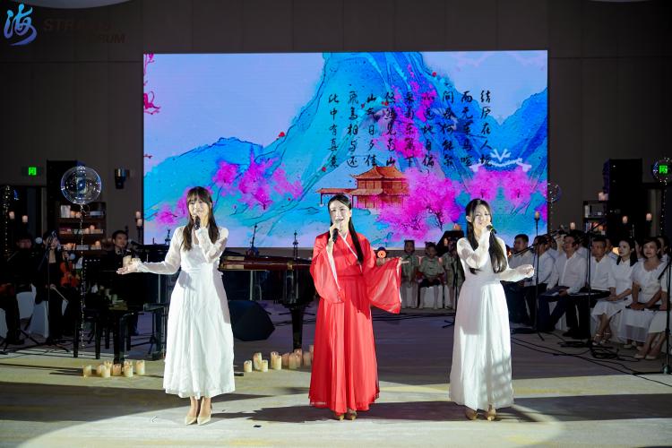 致敬经典 跨越古今——海峡两岸文学论坛“文学之夜”诗歌音乐会在厦门奏响(两岸关系)_fororder_3