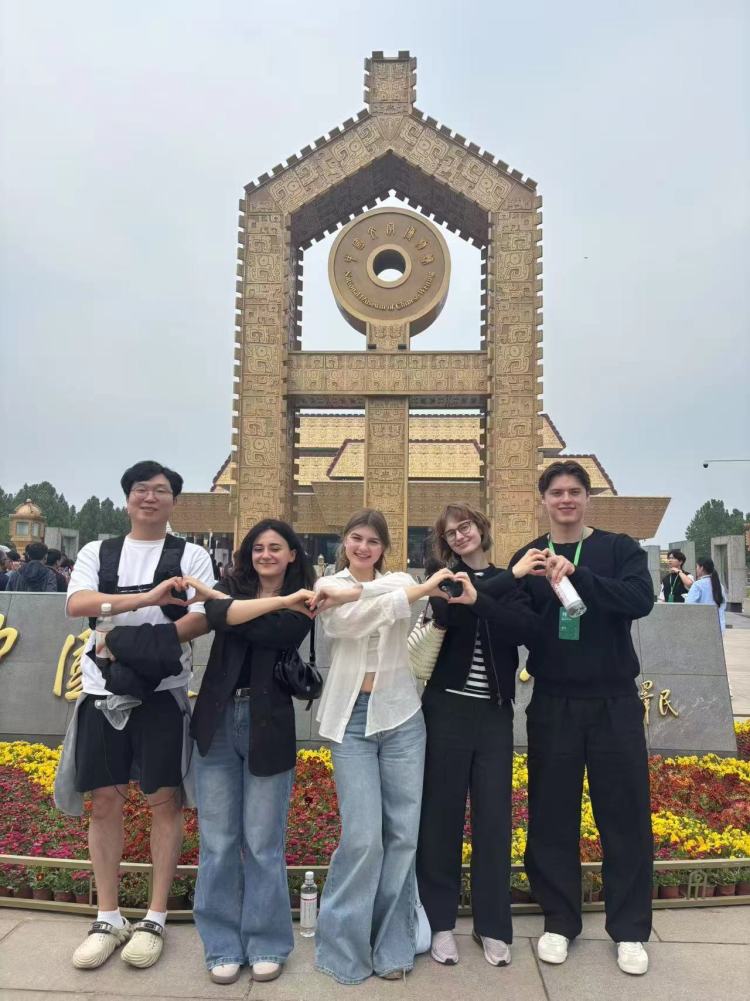 资讯有故事丨在北京求学的俄罗斯姑娘:在中国我的生活充满了快乐