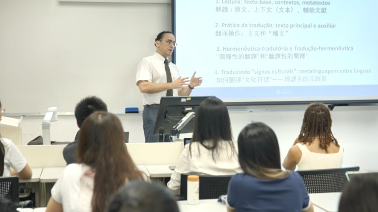 资讯有故事丨巴西汉学家沈友友:为葡语国家读者打开感知中国文化的窗口