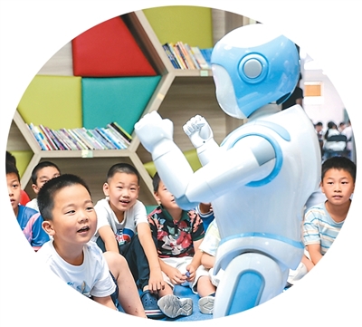 中国服务机器人何以在全球脱颖而出(国际论道)