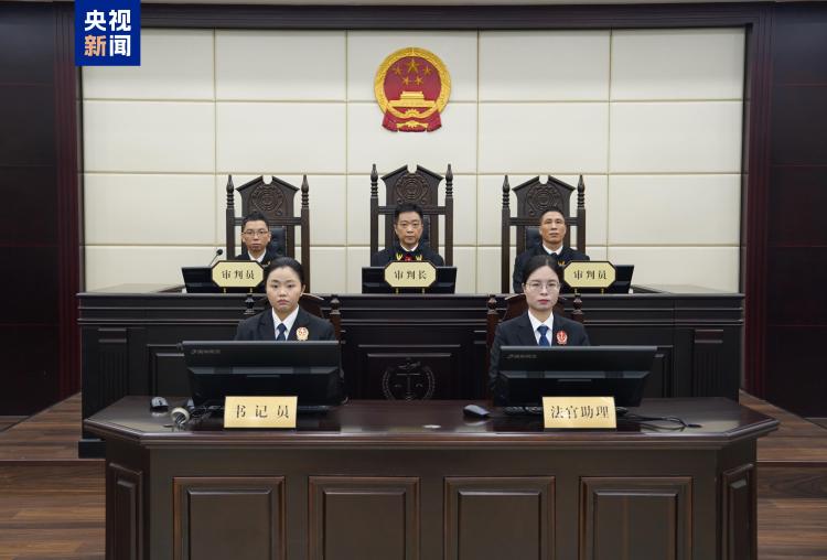 受贿8451万 中国农业银行原副行长楼文龙一审被判无期