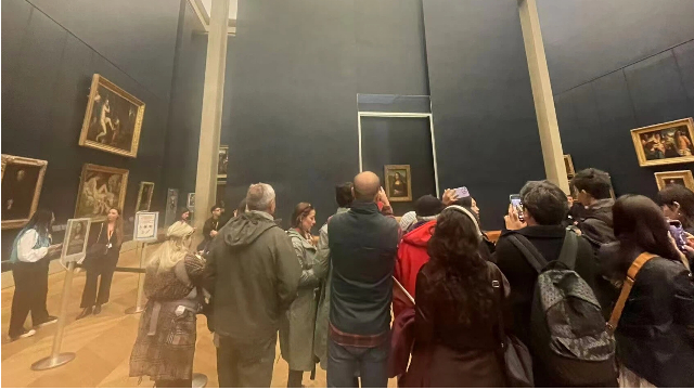 10月19日上午9时10分的卢浮宫博物馆 （来源：受访者提供）