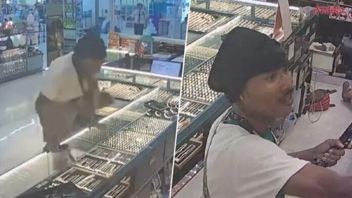 ▲歹徒抢劫金店时被监控拍下