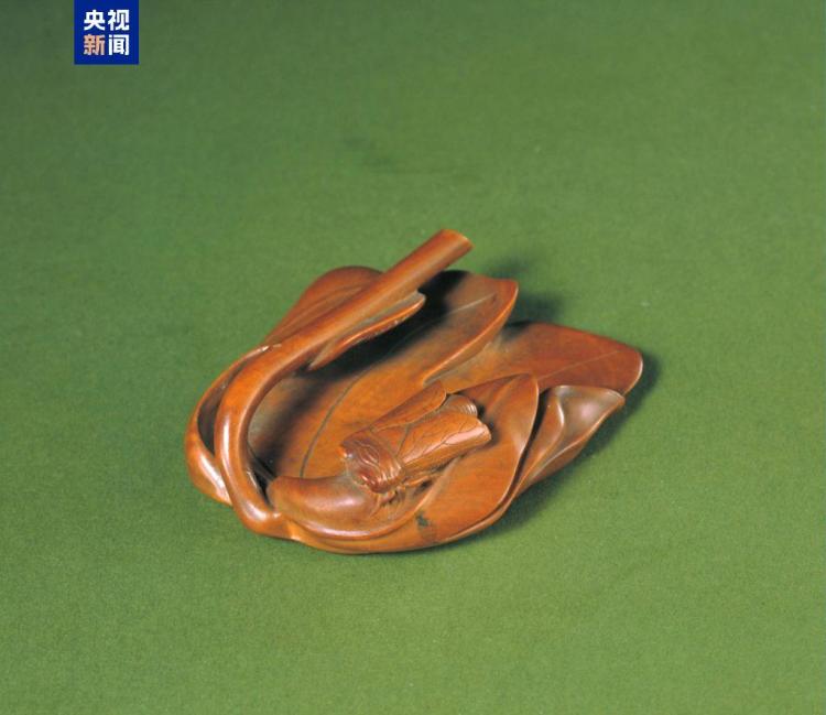 文化中国行·文博日历丨两片落进书房里的叶子 竟是文房好物