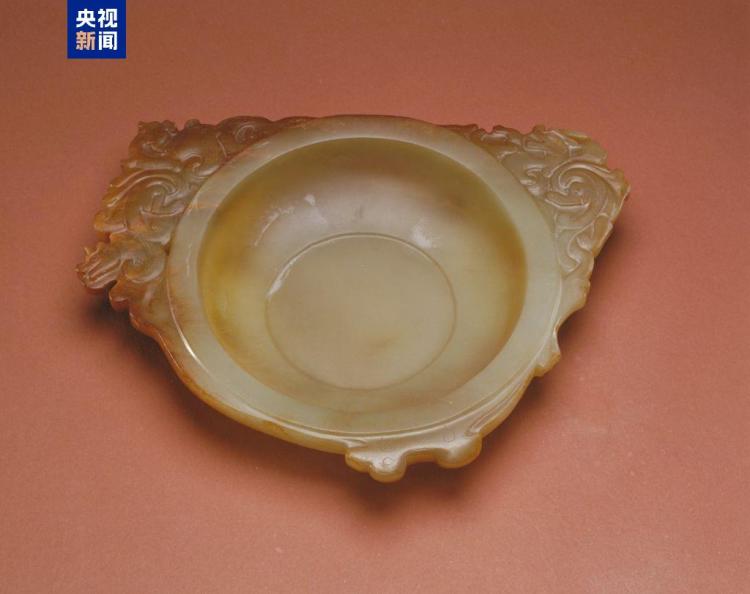 文化中国行·文博日历丨两片落进书房里的叶子 竟是文房好物