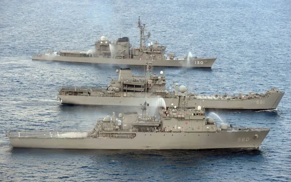 韩日联合演习资料图（韩联社）