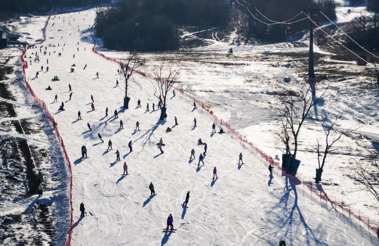 突破万亿元大关!来看我国冰雪产业发展新图景