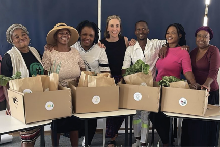 图注：斯班-静水公司（Sibanye-Stillwater）在马里卡纳金矿设立农业枢纽中心助力驻地农业发展