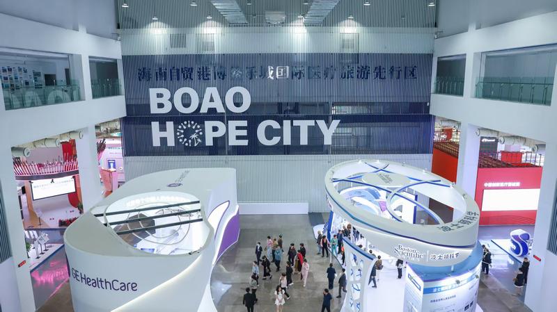 海南博鳌“永不落幕”国际创新药械展内部。新华社资料